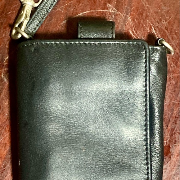 GENUINE LEATHER WRISTLET ILI NEW YORK TORONTO BLACK EUC - Picture 5 of 13
